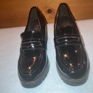 Beautiful Black Patent Loafer Style Shoes, Size 37 (Women’s Size 6.5)